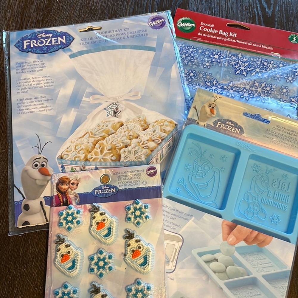 Disney Frozen Bundle! Wilton brand NWT